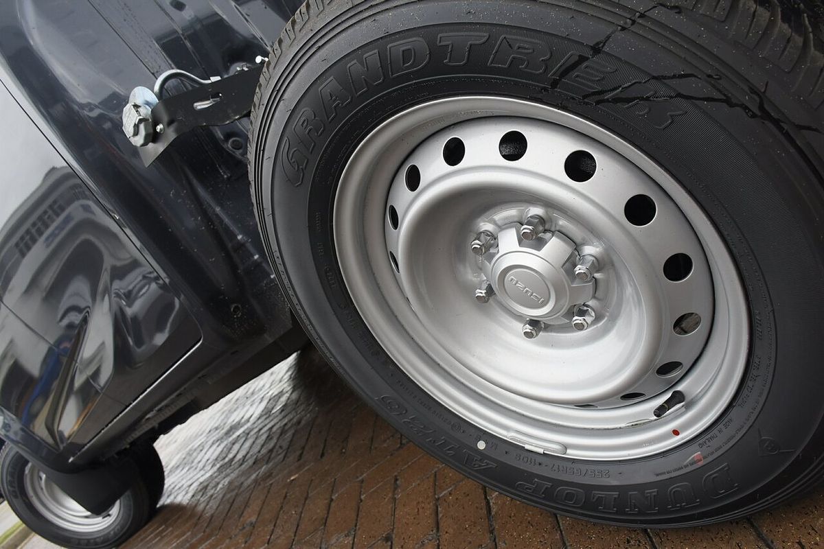 2025 Isuzu D-MAX SX High Ride Rear Wheel Drive
