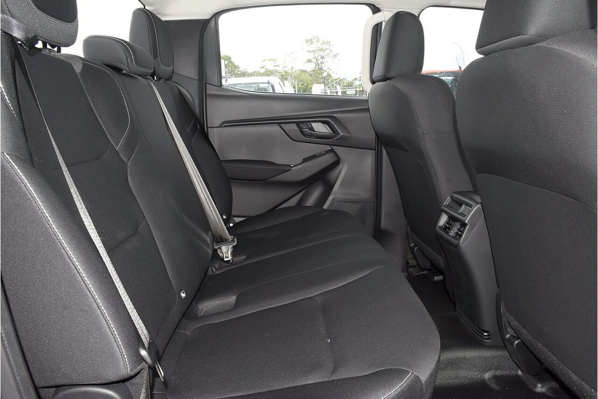 2025 Isuzu D-MAX SX High Ride Rear Wheel Drive