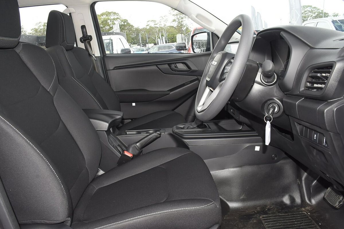 2025 Isuzu D-MAX SX High Ride Rear Wheel Drive