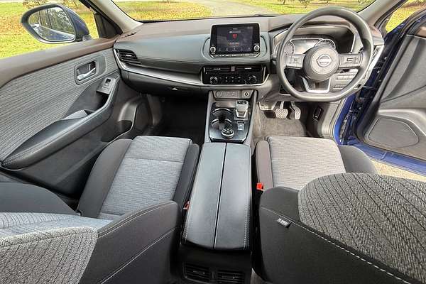 2023 Nissan X-TRAIL ST T33