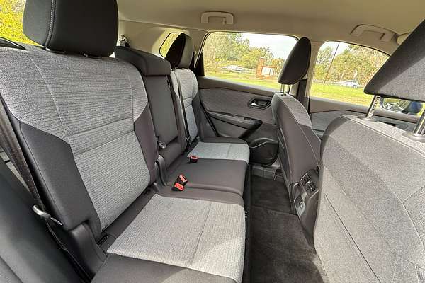 2023 Nissan X-TRAIL ST T33