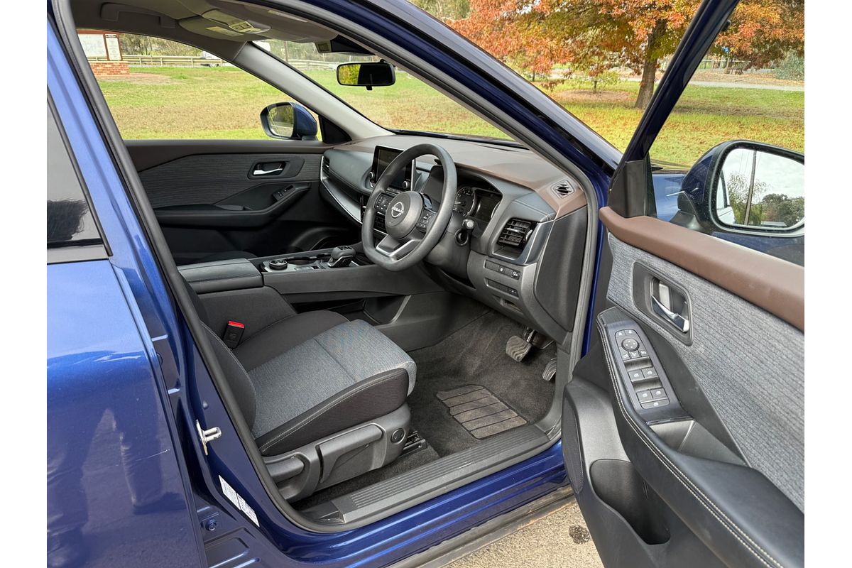 2023 Nissan X-TRAIL ST T33