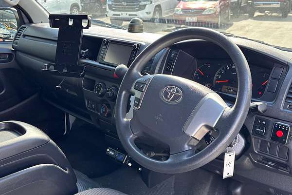 2017 Toyota Hiace Commuter KDH223R