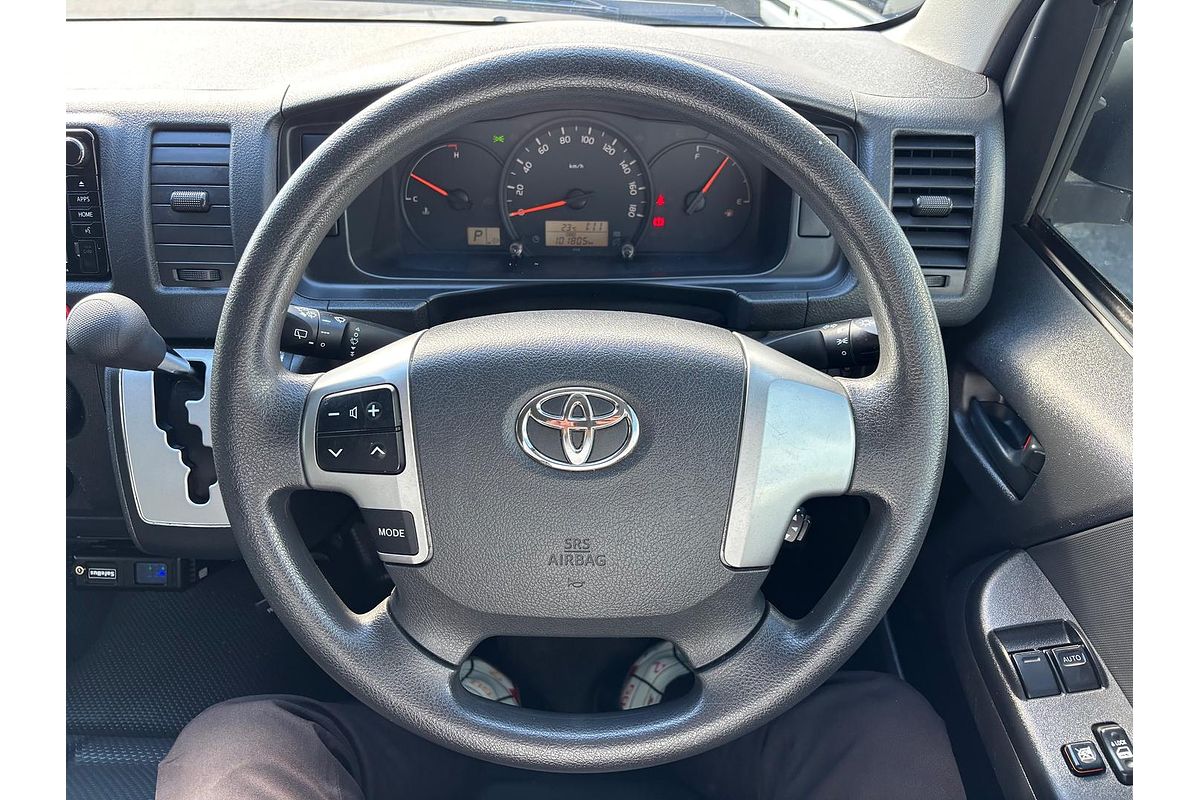2017 Toyota Hiace Commuter KDH223R