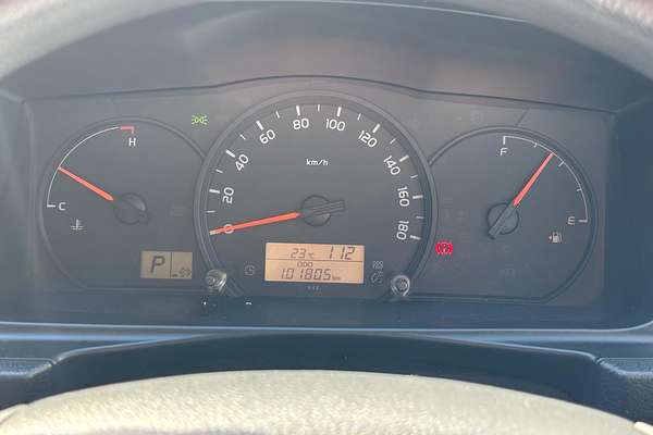2017 Toyota Hiace Commuter KDH223R