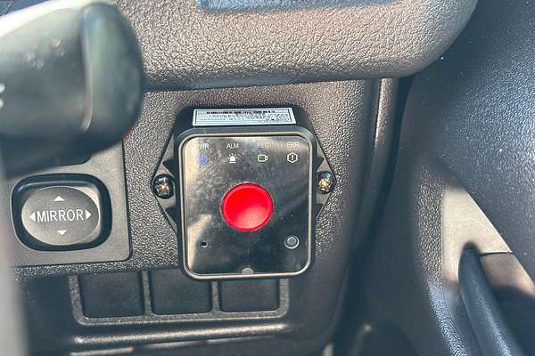 2017 Toyota Hiace Commuter KDH223R