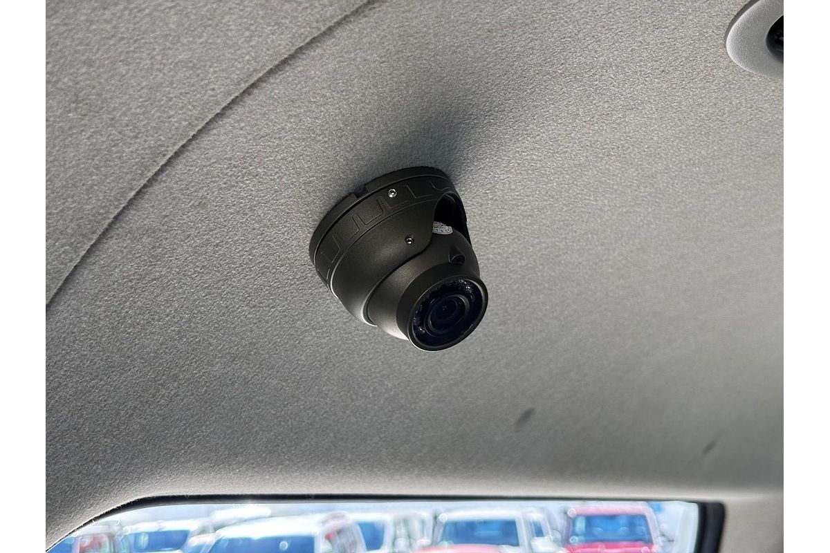 2017 Toyota Hiace Commuter KDH223R