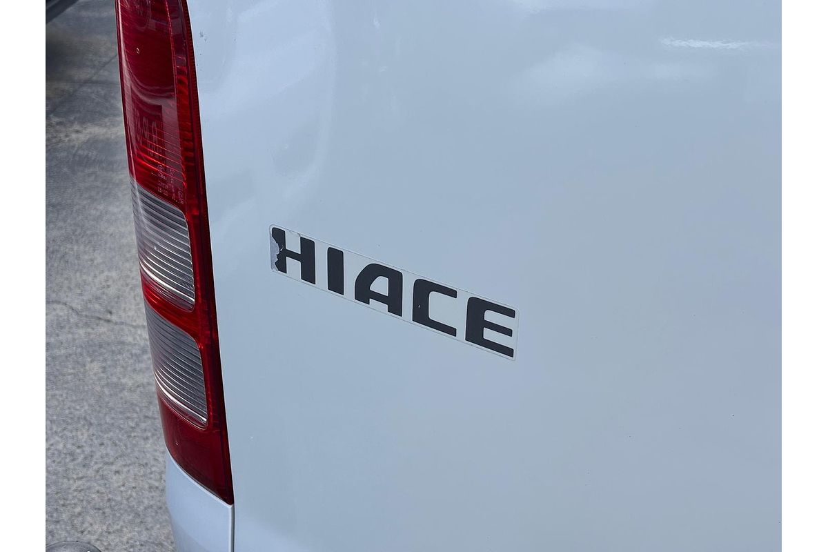 2017 Toyota Hiace Commuter KDH223R