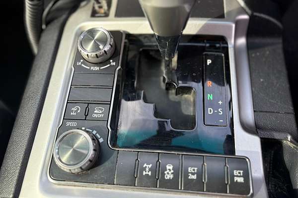 2017 Toyota Landcruiser GXL VDJ200R