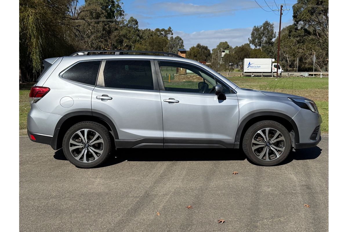 2021 Subaru Forester 2.5i Premium S5