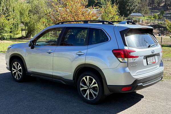 2021 Subaru Forester 2.5i Premium S5