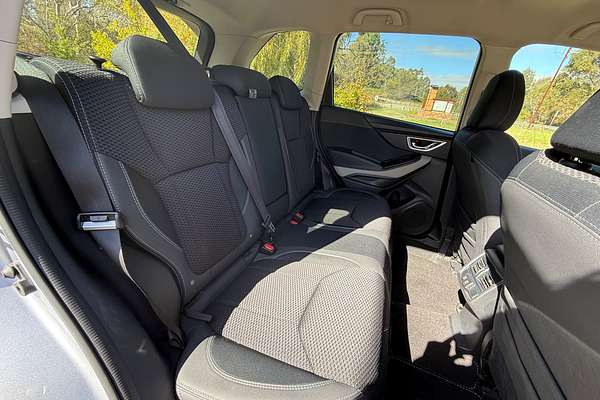 2021 Subaru Forester 2.5i Premium S5