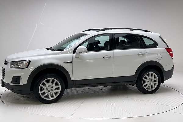 2017 Holden Captiva Active CG thumb-3