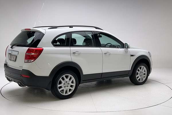 2017 Holden Captiva Active CG thumb-7
