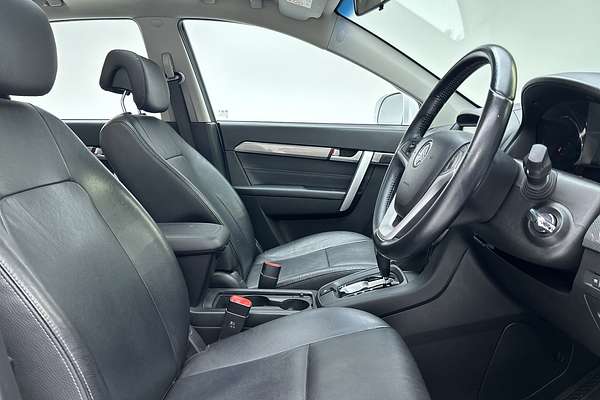 2017 Holden Captiva Active CG thumb-12
