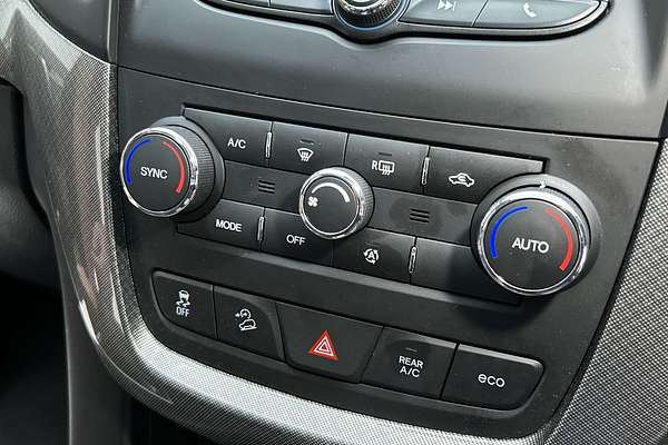 2017 Holden Captiva Active CG thumb-15