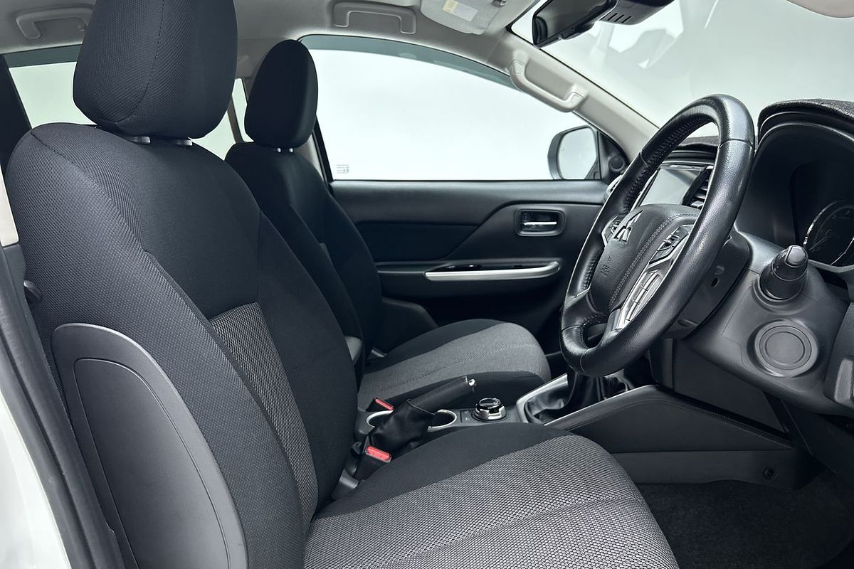 2020 Mitsubishi Triton GLS MR 4X4