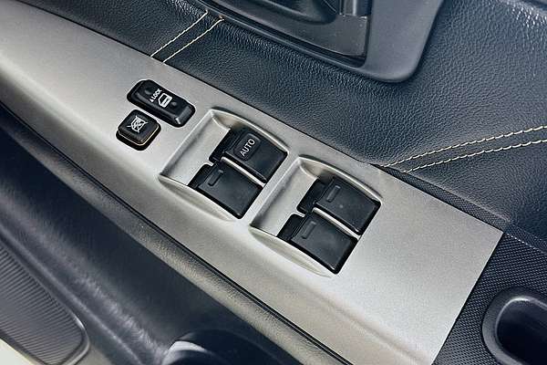 2014 Toyota Hilux SR5 KUN26R 4X4