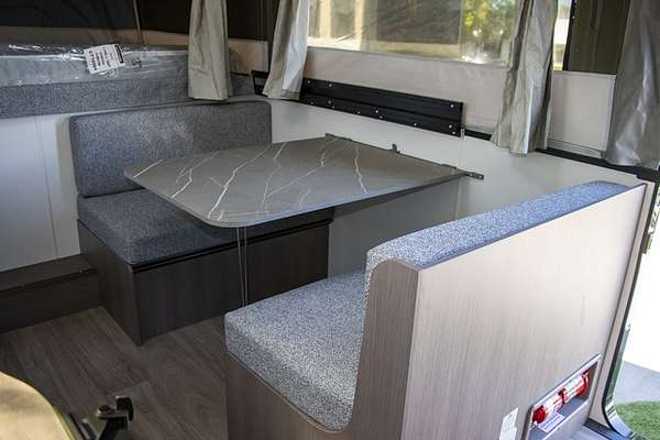 2025 Jayco LARK CAMPER OB.CP-MY25