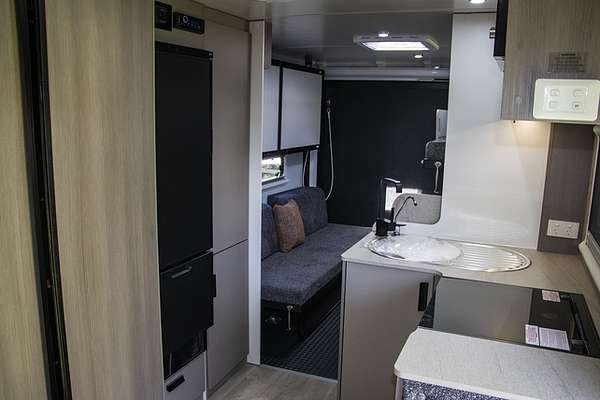 2025 Jayco BASE STATION CARAVAN 19.61-7.BS-MY24