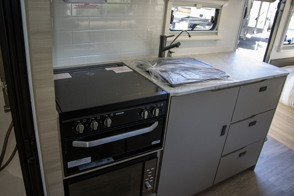 2025 Jayco DISCOVERY POPTOP 16.67-4.OB.DY-MY25