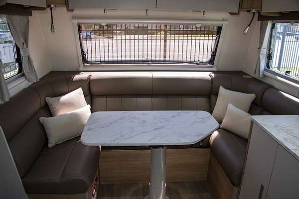 2025 Jayco SILVERLINE CARAVAN 21.65-3.SL-MY25