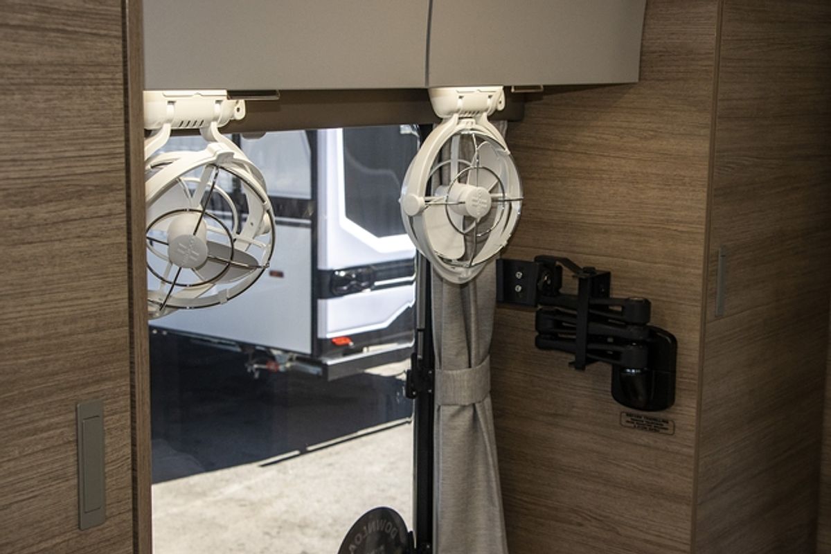2025 Jayco SILVERLINE CARAVAN 21.65-3.SL-MY25