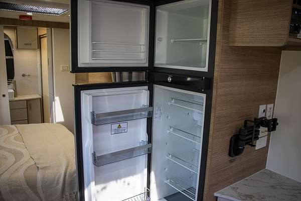 2025 Jayco SILVERLINE CARAVAN 21.65-3.SL-MY25