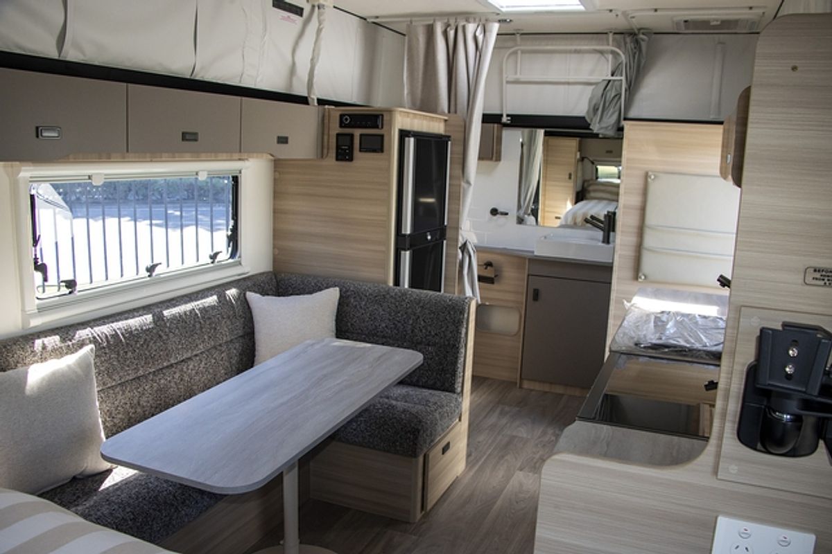2025 Jayco DISCOVERY POPTOP 17.55-8.DY-MY25