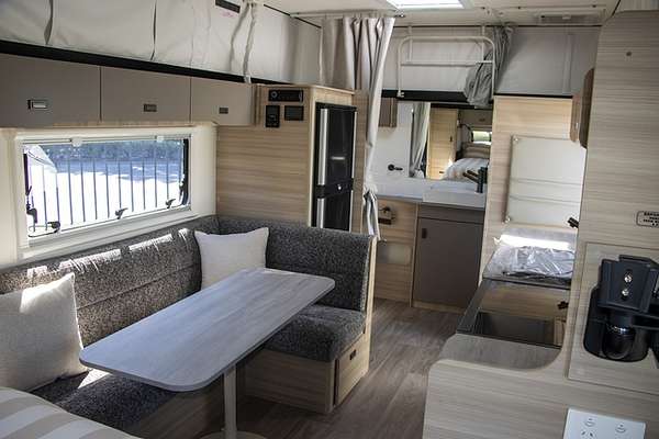2025 Jayco DISCOVERY POPTOP 17.55-8.DY-MY25