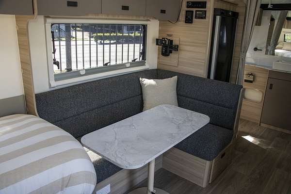2025 Jayco DISCOVERY POPTOP 16.67-4.DY-MY25