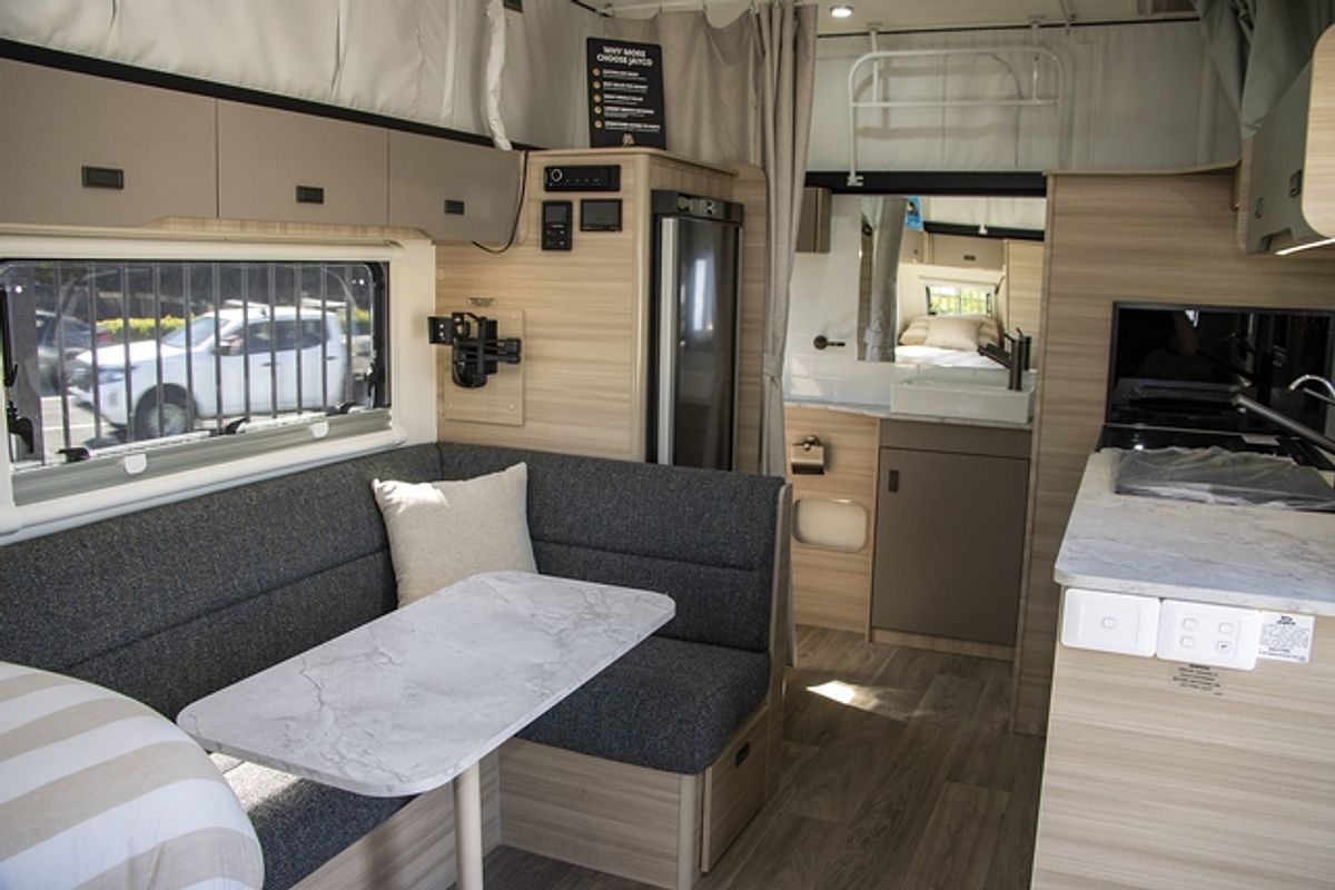 2025 Jayco DISCOVERY POPTOP 16.67-4.DY-MY25