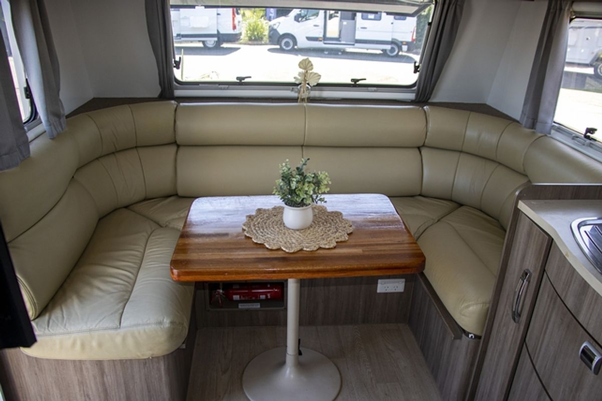 2014 Jayco SILVERLINE CARAVAN 21.65-3.14SL