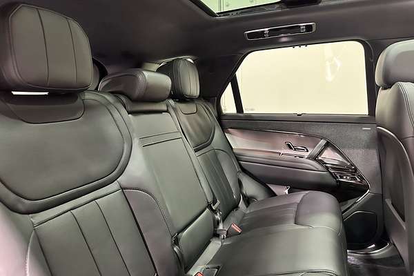 2025 Land Rover Range Rover Sport D300 Dynamic SE L461