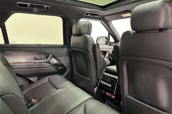 2025 Land Rover Range Rover Sport D300 Dynamic SE L461