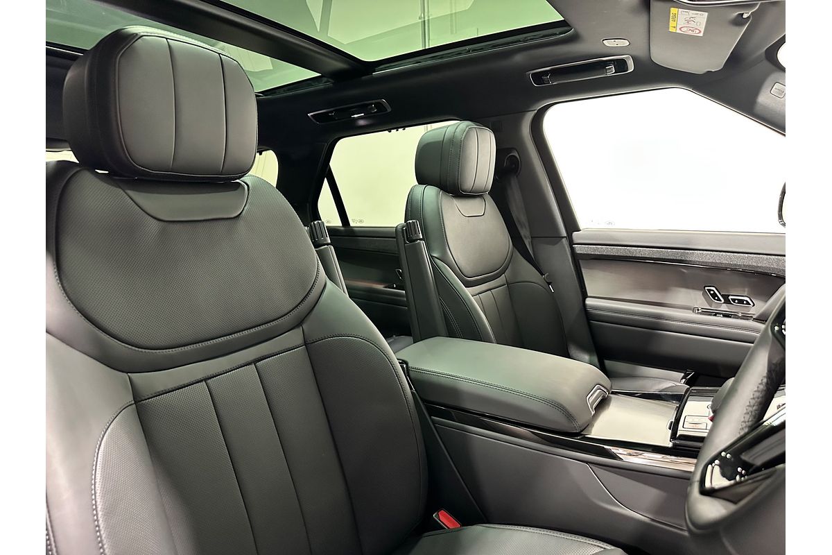2025 Land Rover Range Rover Sport D300 Dynamic SE L461
