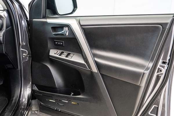 2018 Toyota RAV4 Cruiser ASA44R