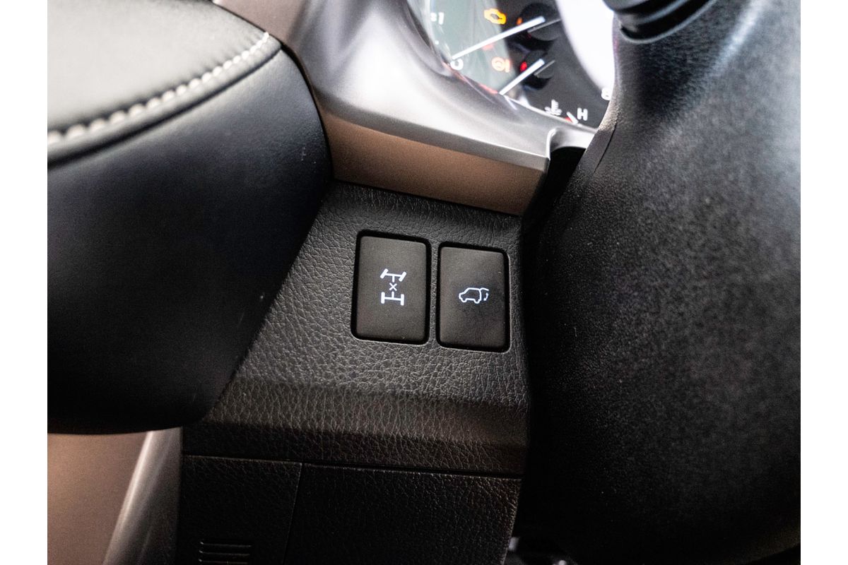 2018 Toyota RAV4 Cruiser ASA44R
