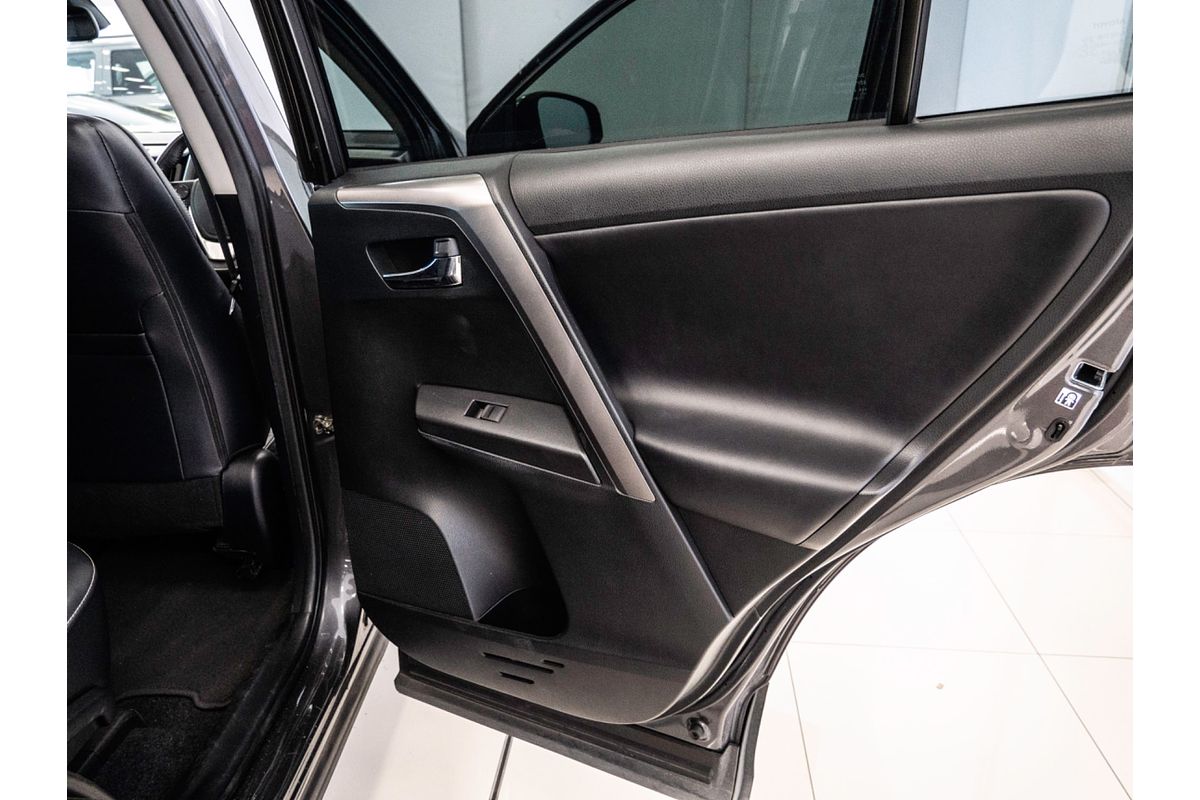 2018 Toyota RAV4 Cruiser ASA44R