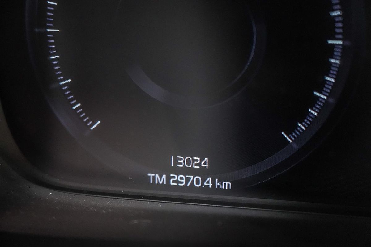 2022 Volvo XC40 T4 Momentum