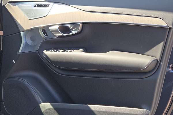 2023 Volvo XC90 Ultimate B6 Bright