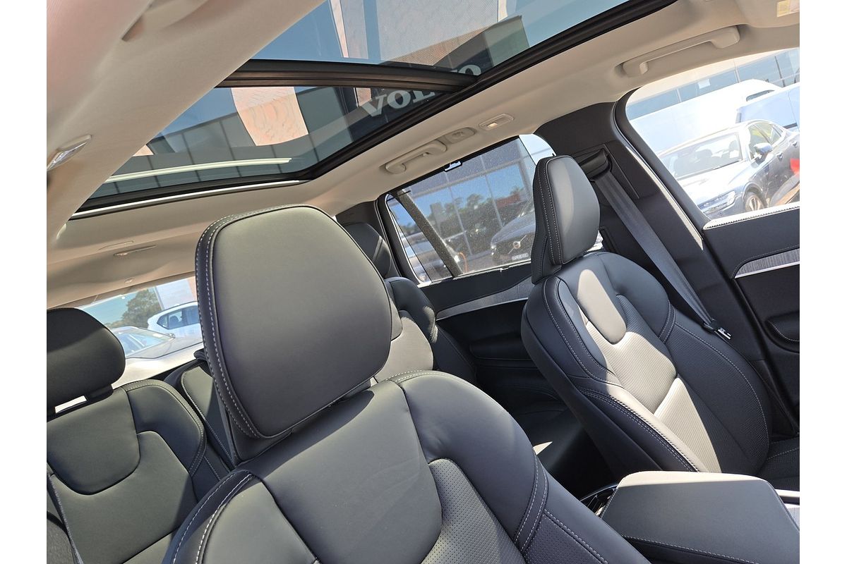 2023 Volvo XC90 Ultimate B6 Bright