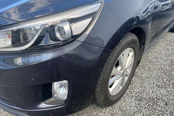 2016 Kia Carnival Si YP