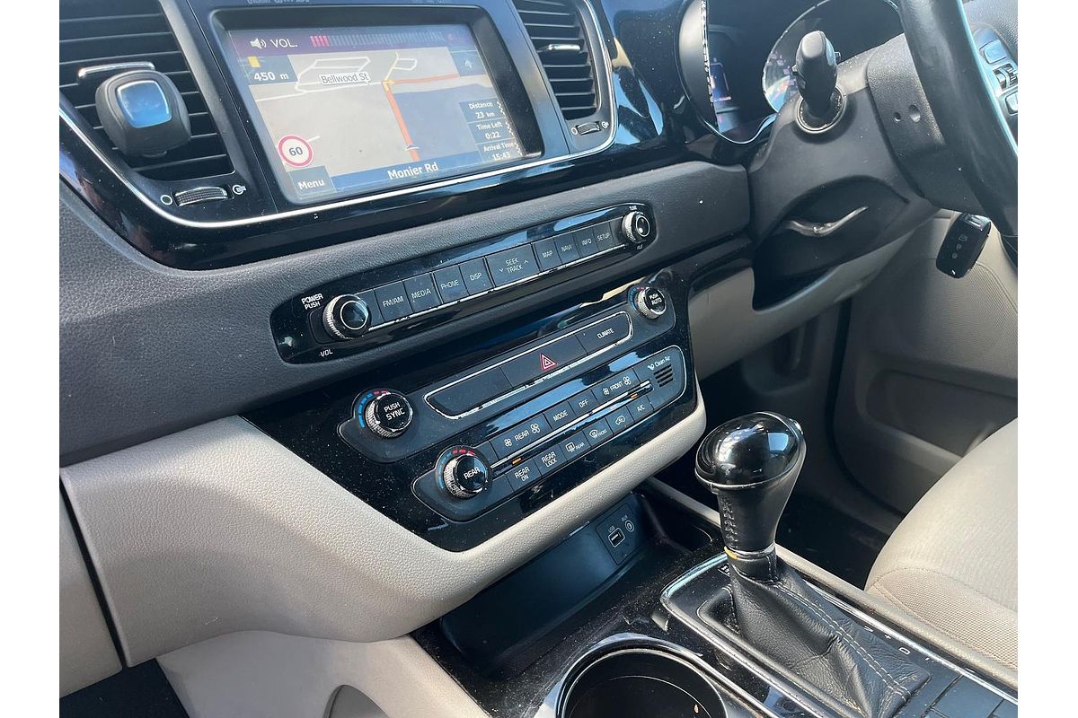 2016 Kia Carnival Si YP