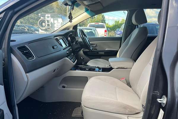 2016 Kia Carnival Si YP