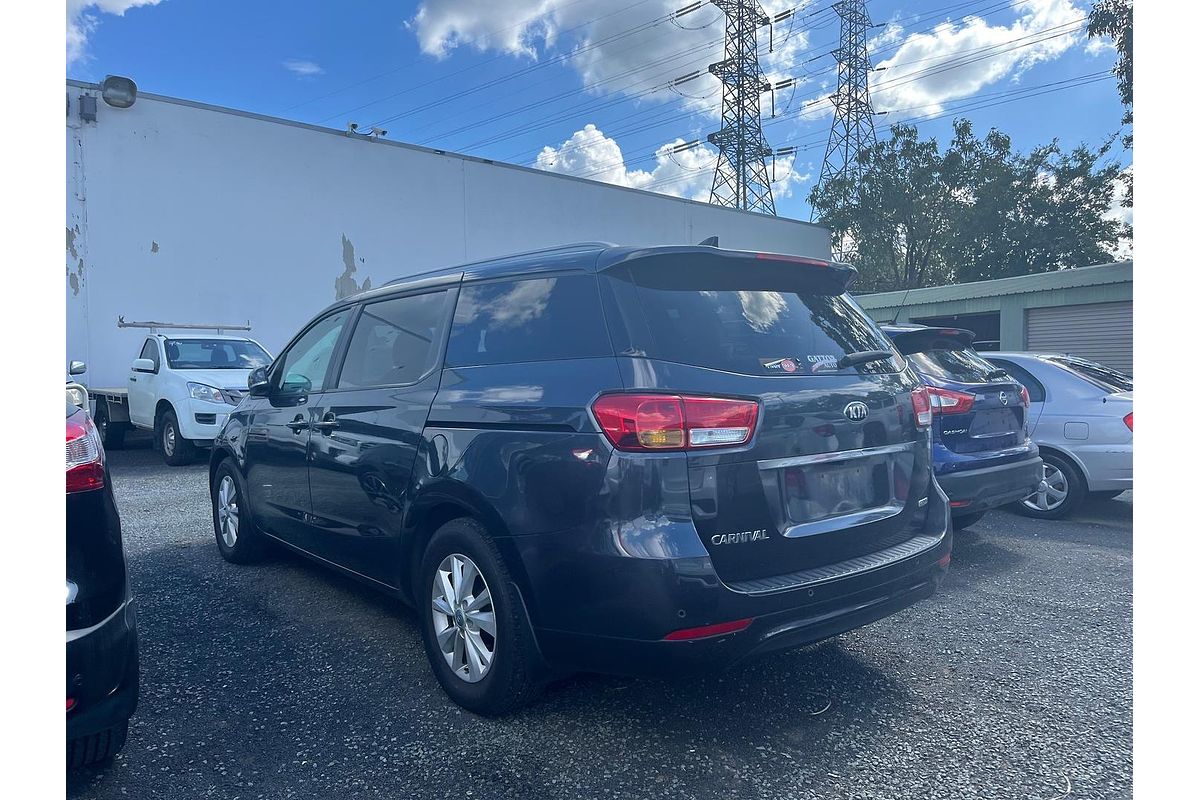 2016 Kia Carnival Si YP