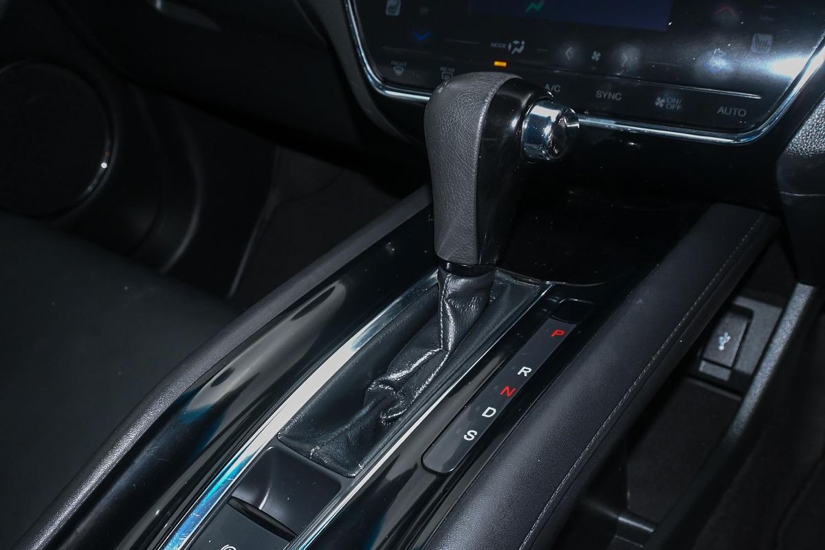 2015 Honda HR-V VTi-L