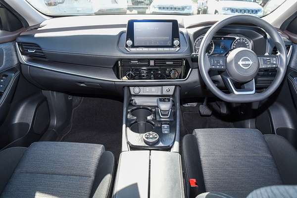 2024 Nissan X-TRAIL ST T33