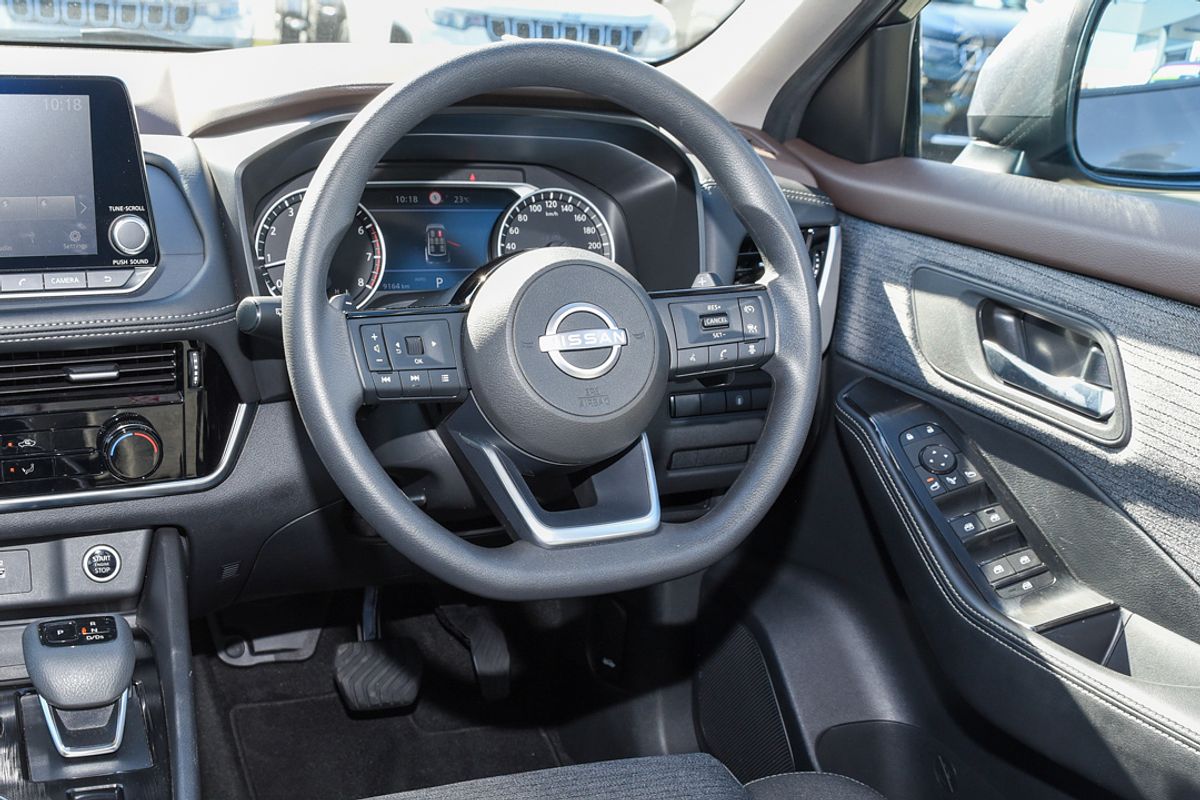 2024 Nissan X-TRAIL ST T33