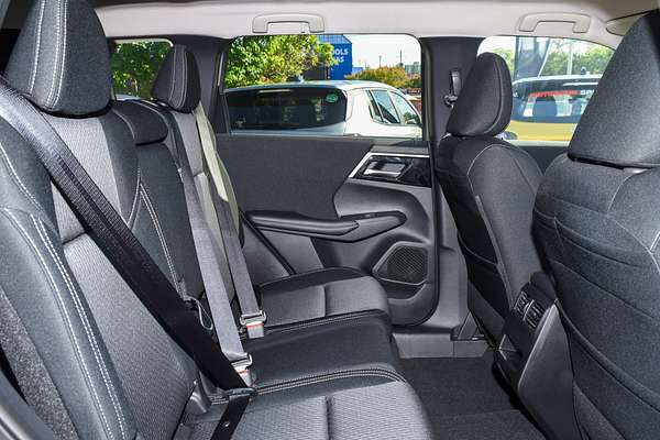 2024 Mitsubishi Outlander LS ZM